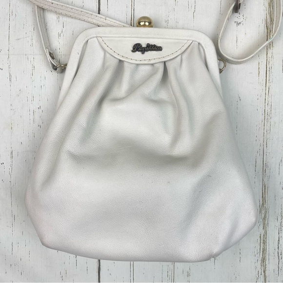 Papillon Vintage‎ Crossbody Clasp Purse - Picture 15 of 16